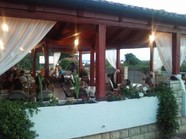 Pansion Marco Polo Hotel Petrcane Bagian luar foto